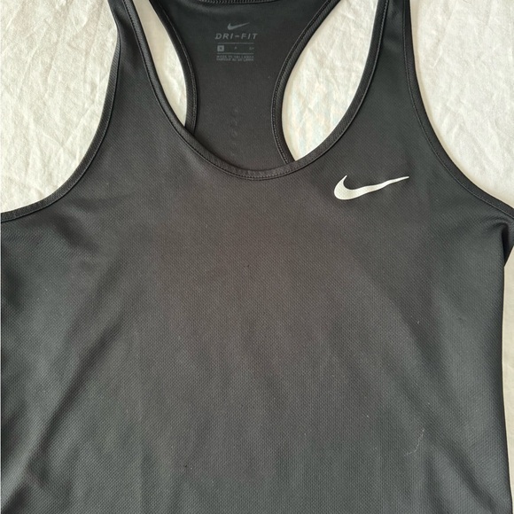 Women’s Nike Dri-Fit tank top size small - Picture 5 of 13